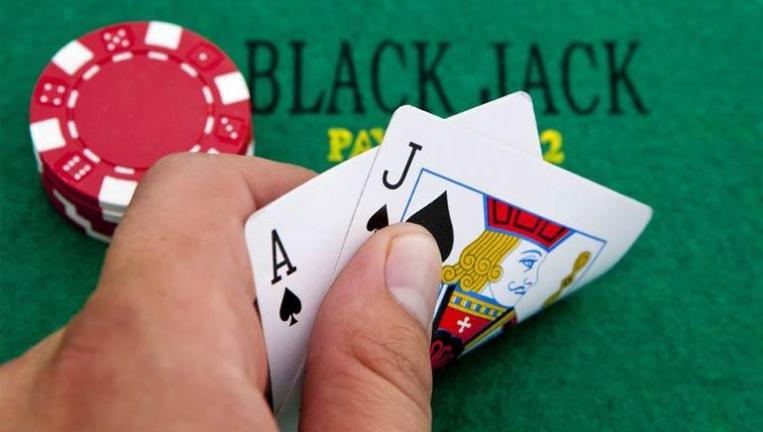 Playing blackjack online